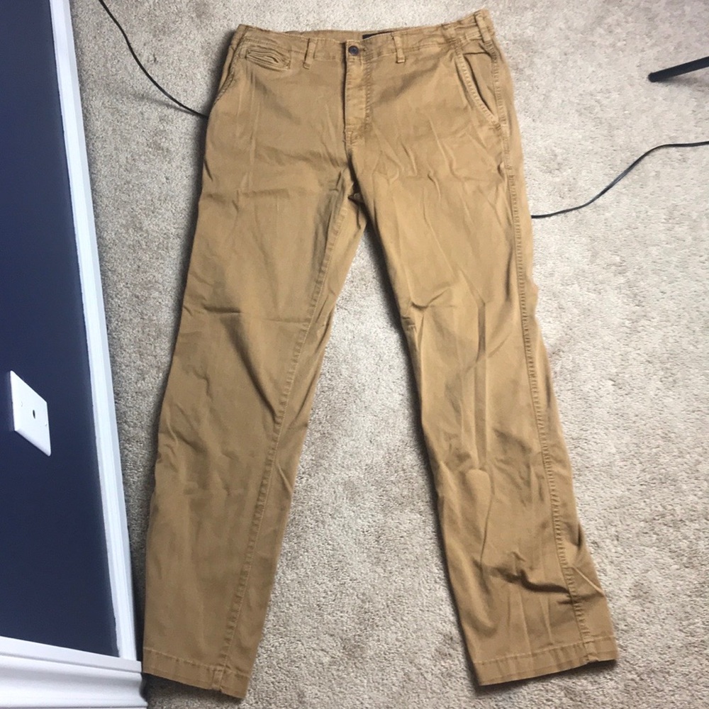 American eagle relaxed straight khakis 34x34
